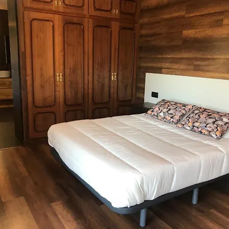 Lo Lladoner, Casa Rural A Sort